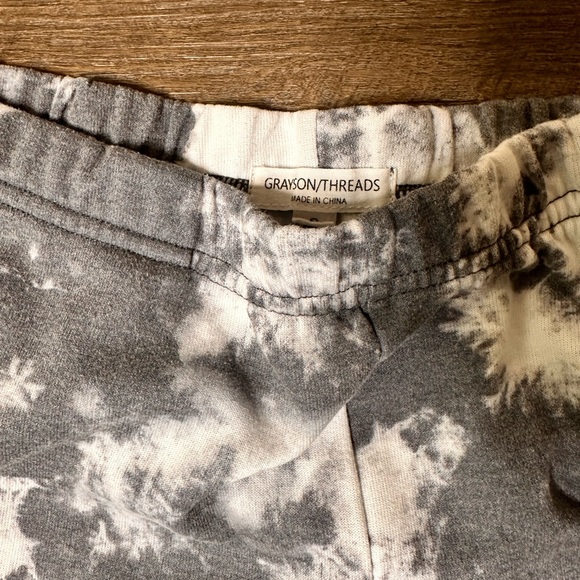 Grayson Threads Gray and White sweats - Picture 4 of 4